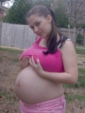 Jeune étudiante enceinte